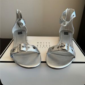 White House Black Market Cora Silver Flats Size 8.5